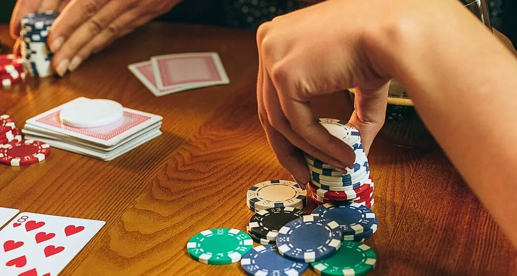 How to Correctly Bet Before the Flop in Poker